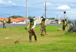 Prefeitura intensifica serviços de limpeza pública